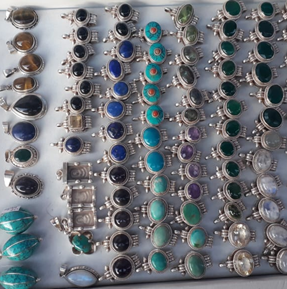Silver Neck Danglings